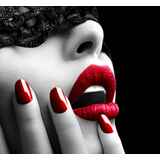 Όμορφη γυναίκα με μαύρη δαντέλα μάσκα