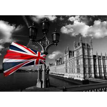 Το κοινοβούλιο της Αγγλίας με την σημαία της
