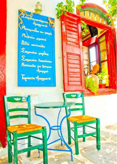 Παραδοσιακό καφενείο στην Αμοργό