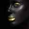 Πορτρέτο γυναίκας με σκούρο μακιγιάζ